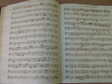 GUIBAL V.- Receuil de Partitions manuscrites pour violino secondo non paginé, arrangé en quatuor pour 2 violons alto et basse , partie violino ...