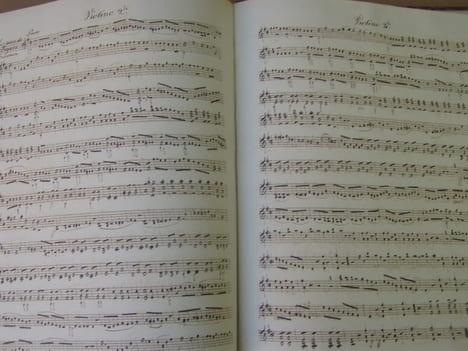 GUIBAL V.- Receuil de Partitions manuscrites pour violino secondo non paginé, arrangé en quatuor pour 2 violons alto et basse , partie violino ...