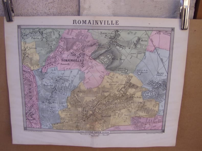 Romainville,carte topographique couleurs sur double page dessin&eacute;e et grav&eacute;es par EHRARD, tir&eacute;e de l'Histoire des environs du nouveau Paris.. LA ...