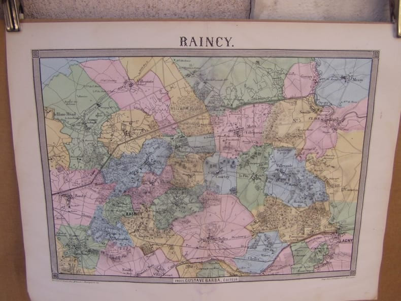 Le Raincy, carte topographique couleurs sur double page dessin&eacute;e et grav&eacute;e par EHRARD, tir&eacute;e de l'Histoire des environs du nouveau Paris.. LA ...