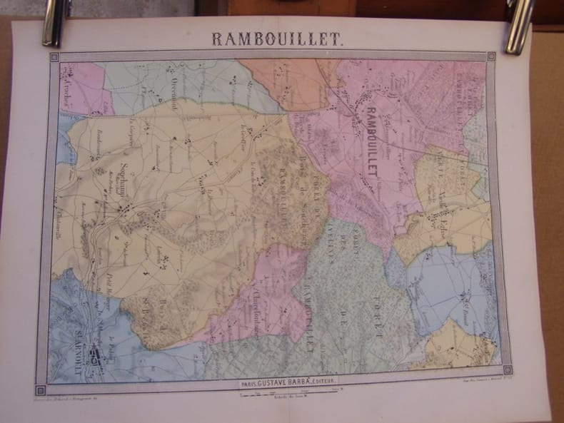Rambouillet, carte topographique couleurs sur double page dessin&eacute;e et grav&eacute;e par EHRARD, tir&eacute;e de l'Histoire des environs du nouveau Paris.. LA ...