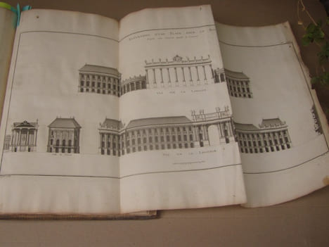 Monumens érigés en France à la gloire de Louis XV, Précédés d'un Tableau du progrès des Arts & des Sciences sous ce règne, ainsi que d'une description ...