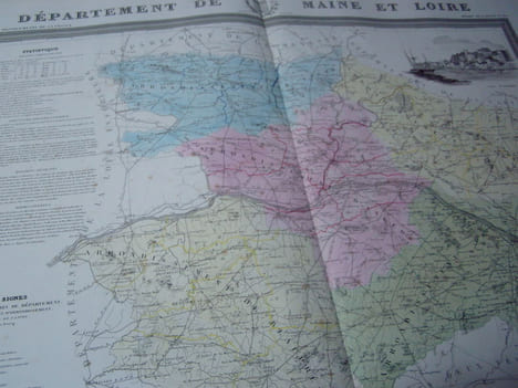 Carte du Département du MAINE et LOIRE avec vue de Angers dréssée par Donnet. Alexis Donnet DONNET ,FREMIN et LEVASSEUR ou DONNET and MONIN