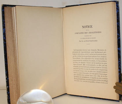 De la Vicomté de l'eau de Rouen Et de ses Coutumes au XIIIe et XIVe siècles. Suivi de : Notice sur la Compagnie des Arbalétriers autrement dit La ...