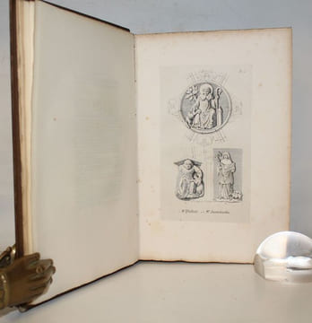 Essai sur les Enervés de Jumièges et sur quelques décorations singulières des églises de cette abbaye; suivi du miracle de Sainte Bautheuch.. LANGLOIS ...