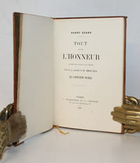Tout pout l'Honneur. Drame en un acte, en prose, tiré de la nouvelle d'Emile Zola Le Capitaine Burle.