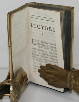 Hippocratis Aphorismi cum Commentariolo . Auctore Martin Lister, E'Medicis Serenessimae Majestatis Reginae Annae.. HIPPOCRATE.