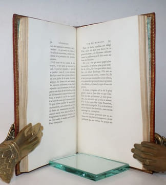 Réflexions sur les Divers Génies du peuple romain dans les divers temps de la République.. [BOZERIAN] SAINT-EVREMOND (Charles de Marguetel de ...