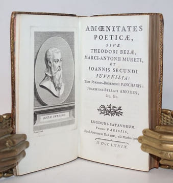 Amoenitates poeticae, sive Theodori Bezae, Marci-Antonii Mureti et Joannis Secundi Juvenilia : Tùm Joannis-Bonefonii Pancharis; Joachim-Bellatii ...