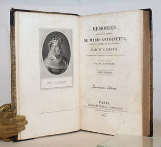 Mémoires sur la vie privée de Marie-Antoinette reine de France et de Navarre; suivis de souvenirs et anecdotes historiques sur les règnes de Louis XIV, de Louis XV et de Louis XVI.