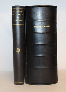 Recueil d'articles de presse parus à la mort de Gustave Flaubert.