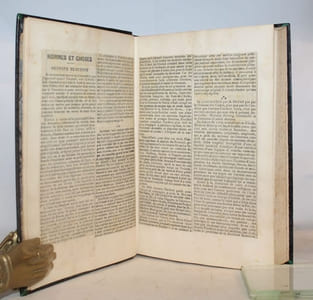 Recueil d'articles de presse parus à la mort de Gustave Flaubert.