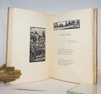 Le Roi Octobre et la danseuse aux mille pieds.