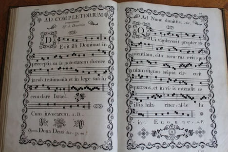 Antiphonaire au pochoir : Festivarium solemne ad usum Eccles. Nosocomii rotomagensis.. Ste MARIE-MADELEINE - HOTEL-DIEU DE ROUEN.