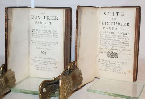 Le Teinturier parfait ou l'art de teindre les soyes, laines, fils, chapeaux, &c. La manière de mettre en couleur les cuirs, l'Yvoire, les Os, le Bois, ...