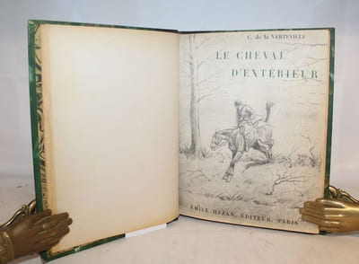 Le cheval d'extérieur. Qualités physiques et morale. Éducation - Emploi. Note et croquis.