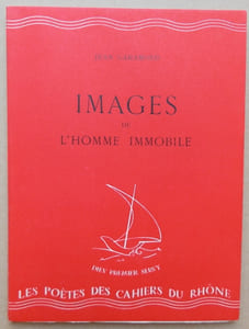 Images de l'homme immobile.