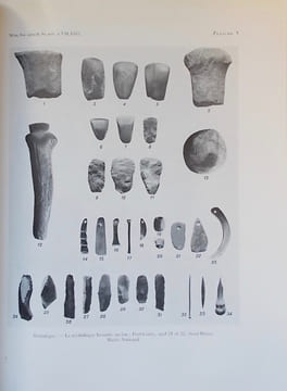 Préhistoire du pays de Neuchâtel des origines aux Francs.. VOUGA (Daniel)