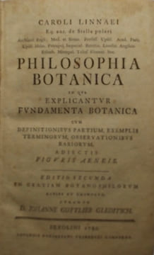 Philosophia botanica, in qua explicantur fundamenta botanica, cum definitionibus partium, exemplis terminorum, observationibus rariorum. Adiectis ...
