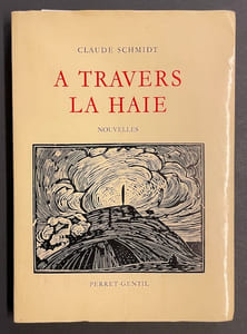 À travers la haie.