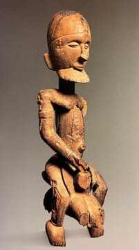 Statuaire Dogon.. LELOUP (Hélène), RUBIN (William), SERRA (Richard), BASELITZ (Georg).