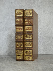 TRAITE DES MALADIES DES OS, DANS LEQUEL ON A REPRESENTE LES APPAREILS ET LES MACHINES QUI CONVIENNENT A LEUR GUERISON, PAR JEN-LOUIS PETIT, DE L’ACADEMIE ROYALE DES SCIENCES, CHIRURGIEN JURE DE PARIS, & ANCIEN PREVOT DE LA COMPAGNIE.