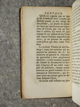 TRAITE DES MALADIES DES OS, DANS LEQUEL ON A REPRESENTE LES APPAREILS ET LES MACHINES QUI CONVIENNENT A LEUR GUERISON, PAR JEN-LOUIS PETIT, DE ...
