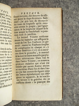 TRAITE DES MALADIES DES OS, DANS LEQUEL ON A REPRESENTE LES APPAREILS ET LES MACHINES QUI CONVIENNENT A LEUR GUERISON, PAR JEN-LOUIS PETIT, DE ...