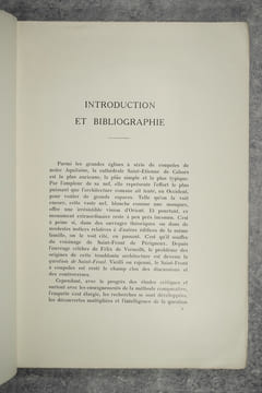 LA CATHEDRALE DE CAHORS ET LES ORIGINES DE L'ARCHITECTURE A COUPOLES D'AQUITAINE. CENT GRAVURES DANS LE TEXTE ET HORS TEXTE. . REY RAYMOND ...