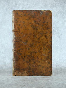 SENTIMENS DE CLEANTE SUR LES ENTRETIENS D’ARISTE ET D’EUGENE. PAR M. BARBIER D’AUCOUR, DE L’ACADEMIE FRANCOISE. QUATRIEME EDITION REVUE ET CORRIGEE, OU L’ON A JOINT LES DEUX FACTUMS DU MEME AUTEUR, POUR JACQUES LE BRUN. 