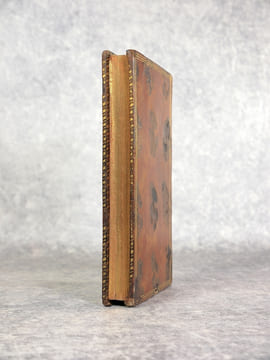 CARACTERES DE THEOPHRASTE, ET PENSSES MORALES DE MENANDRE. TRADUITS PAR M. LEVESQUE. (DE LA "COLLECTION DES MORALISTES ANCIENS, DEDIEE AU ROI").. ...