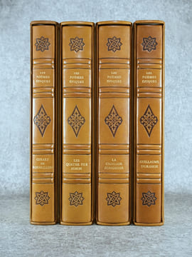 LES POEMES EPIQUES. GIRART DE ROUSSILLON. LES QUATRE FILS AIMON. LA CROISADE ALBIGEOISE. GUILLAUME D'ORANGE. ILLUSTRATIONS ORIGINALES DE FONTANAROSA. ...