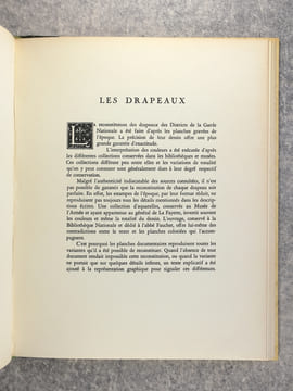 LES DRAPEAUX DE LA GARDE NATIONALE DE PARIS EN 1789. . LACHOUQUE HENRY, COMMANDANT. 