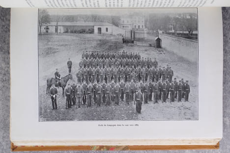 SAINT MAIXENT. HISTORIQUE DE L'ECOLE MILITAIRE DE L'INFANTERIE ET DES CHARS DE COMBAT. AVORD 1873-1879. SAINT-MAIXENT 1881-1927.. undefined