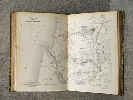 TRADITIONS ET SOUVENIRS, OU MEMOIRES TOUCHANT LE TEMPS ET LA VIE DU GENERAL AUGUSTE COLBERT (1793-1809), PAR N.-J. COLBERT, MARQUIS DE CHABANAIS (SON ...