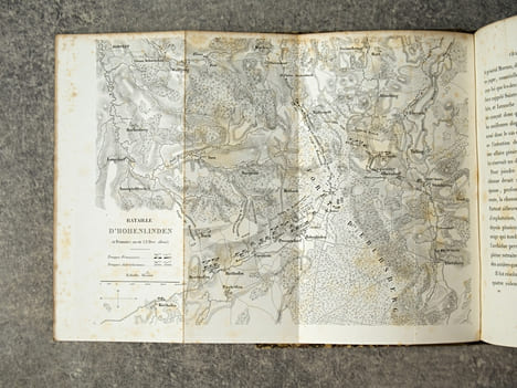 TRADITIONS ET SOUVENIRS, OU MEMOIRES TOUCHANT LE TEMPS ET LA VIE DU GENERAL AUGUSTE COLBERT (1793-1809), PAR N.-J. COLBERT, MARQUIS DE CHABANAIS (SON ...