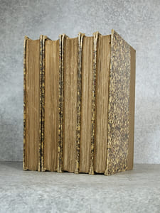 TRADITIONS ET SOUVENIRS, OU MEMOIRES TOUCHANT LE TEMPS ET LA VIE DU GENERAL AUGUSTE COLBERT (1793-1809), PAR N.-J. COLBERT, MARQUIS DE CHABANAIS (SON FILS).