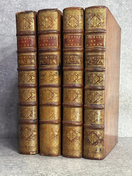 DICTIONNAIRE HISTORIQUE ET CRITIQUE, PAR MR PIERRE BAYLE. QUATRIEME EDITION, REVUE, CORRIGEE ET AUGMENTEE. AVEC LA VIE DE L'AUTEUR, PAR MR. DES ...