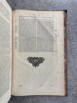 DICTIONNAIRE HISTORIQUE ET CRITIQUE, PAR MR PIERRE BAYLE. QUATRIEME EDITION, REVUE, CORRIGEE ET AUGMENTEE. AVEC LA VIE DE L'AUTEUR, PAR MR. DES ...