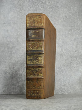 OPERA OMNIA MEDICO-PRACTICA, ET ANATOMICA. EDITIO ACCURATISSIMA, CUI PRAETER DISSERTATIONES, & ALIOS TRACTATUS PRAECEDENTIBUS EDITIONIBUS ADJUNCTOS, ...