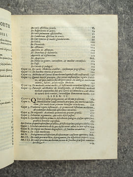 OPERA OMNIA MEDICO-PRACTICA, ET ANATOMICA. EDITIO ACCURATISSIMA, CUI PRAETER DISSERTATIONES, & ALIOS TRACTATUS PRAECEDENTIBUS EDITIONIBUS ADJUNCTOS, ...