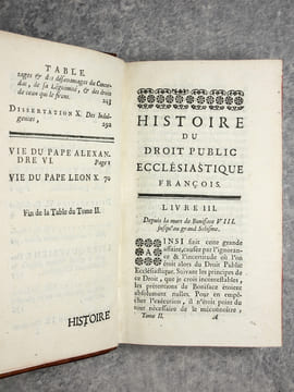 HISTOIRE DU DROIT PUBLIC ECCLESIASTIQUE FRANCOIS, OU L’ON TRAITE DE SA NATURE, DE SON ETABLISSEMENT, DE SES VARIATIONS & DES CAUSES DE SA DECADENCE. ...