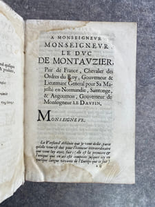 LES QUINZE LIVRES DES DEIPNOSOPHISTES D’ATHENEE, DE LA VILLE DE NAUCRATE D’EGYPTE, ECRIVAIN D’UNE ERUDITION CONSOMMEE, & PRESQUE LE PLUS SCAVANT DES GRECS. OUVRAGE DELICIEUX. AGREABLEMENT DIVERSIFIE & REMPLI DE NARRATIONS SCAVANTES SUR TOUTES SORTES DE MATIERES & DE SUJETS. TRADUIT POUR LA PREMIERE FOIS EN FRANCOIS, SANS L’AVOIR JAMAIS ESTE EN QUELQUE LANGUE VULGAIRE QUE CE SOIT SUR LE GREC ORIGINAL, APRES LES VERSIONS LATINES DE NATALIS COMES DE PADOUE, & DE JACQUES D’ALECHAMP DE CAEN MEDECIN FAMEUX. 