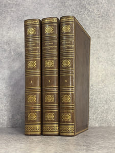 CHRONIQUES DE SIRE JEAN FROISSART QUI TRAITENT DES MERVEILLEUSES EMPRISES, NOBLES AVENTURES ET FAITS D'ARMES ADVENUS EN SON TEMPS EN FRANCE, ANGLETERRE, BRETAIGNE, BOURGOGNE, ESCOSSE, ESPAIGNE, PORTINGAL ET ES AUTRES PARTIES. NOUVELLEMENT REVUES ET AUGMENTEES D'APRES LES MANUSCRITS AVEC NOTES, ECLAIRCISSEMENTS ET GLOSSAIRE PAR J. A. C. BUCHON. 