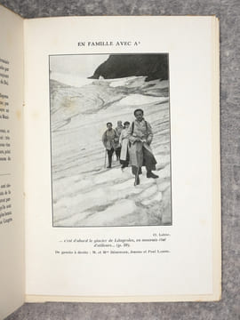 ONZE JOURS AUX PYRENEES CENTRALES, RACONTES ET ILLUSTRES PAR LES CONGRESSISTES DE LA REUNION GENERALE DU CLUB ALPIN FRANCAIS 1934. . undefined