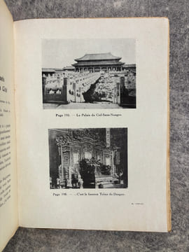 UN MIROIR CHINOIS (A TRAVERS LA CHINE INCONNUE). TRADUIT DE L’ANGLAIS PAR MAURICE THIERY. 8 PLANCHES HORS-TEXTE ET 1 CARTE. . AYSCOUGH FLORENCE.