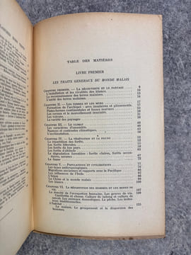 LE MONDE MALAIS. PENINSULE MALAISE. SUMATRA. JAVA. BORNEO. CELEBES. BALI ET LES PETITES ILES DE LA SONDE. MOLUQUES. PHILIPPINES. AVEC 32 CARTES ET 32 ...