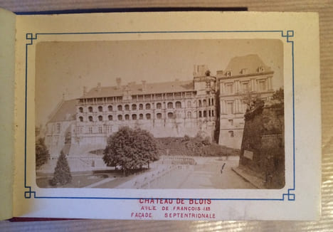 SOUVENIR DES CHATEAUX DE BLOIS & CHAMBORD. SANS LIEU. SANS NOM. SANS DATE.. undefined