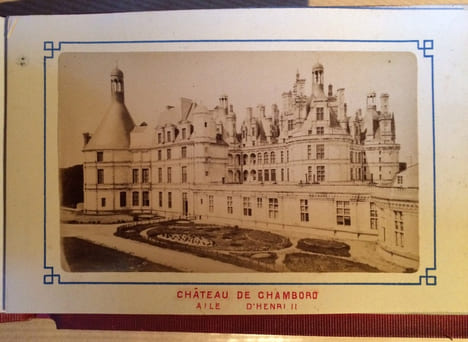 SOUVENIR DES CHATEAUX DE BLOIS & CHAMBORD. SANS LIEU. SANS NOM. SANS DATE.. undefined