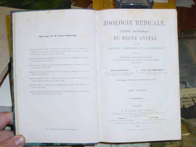 zoologie médicale. exposé méthodique du règne animal basé sur l'anatomie, l'embryogénie et la paléontologie comprenant la description des espèces employées en médecine de celles qui sont venimeuses et de celles qui sont parasites de l'homme et des animaux